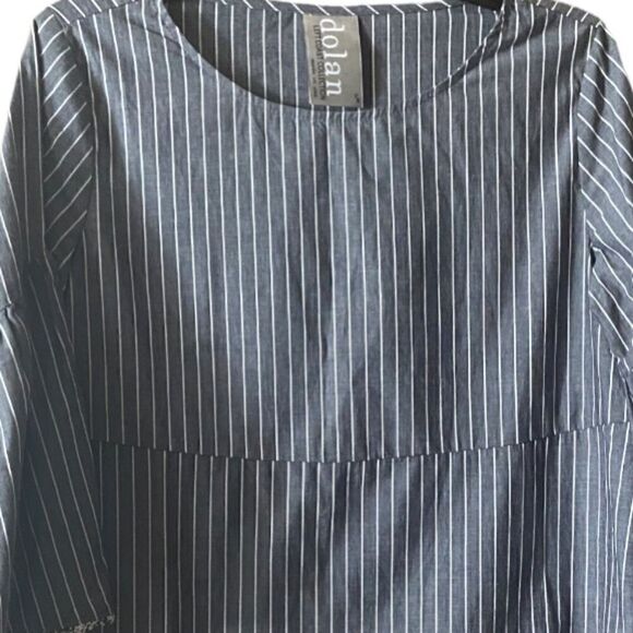 Dolan Left Coast Collection Grey and White Blouse Size Small 📦 - Picture 6 of 8
